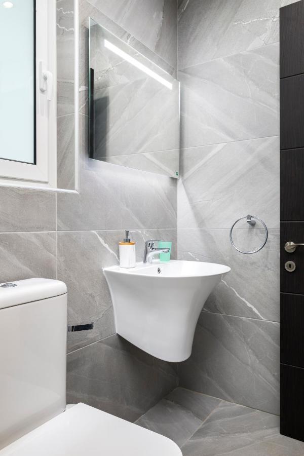 Modern 3Br Stylish Apartment With Large Balcony - Close To St Julians And St Georges Bay Is-Swieqi Kültér fotó