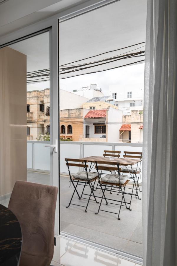 Modern 3Br Stylish Apartment With Large Balcony - Close To St Julians And St Georges Bay Is-Swieqi Kültér fotó